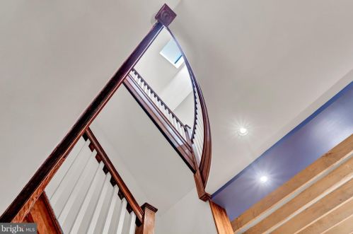 2728 13th St, Washington DC 20018-3901 exterior