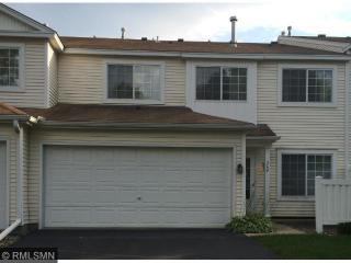 364 Leeward Trl, Saint Paul, MN 55129-9466