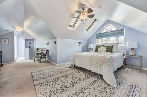 408 Larchmont Ct, Moon Twp PA  15108-9100 exterior