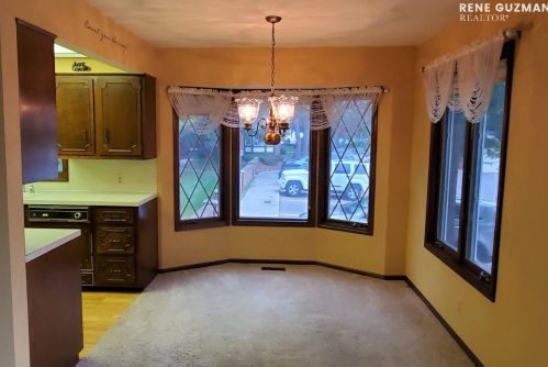 2325 Radcliff Vlg Dr, Grand Rapids MI 49546-7724 exterior