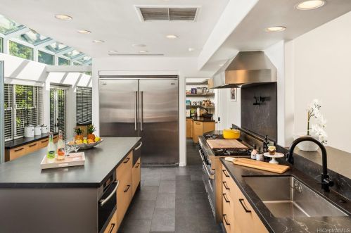 3919 Noela Pl, Honolulu HI  96815-4519 exterior