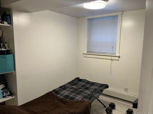 9 Couch St, Norwalk CT 06854-2025 exterior