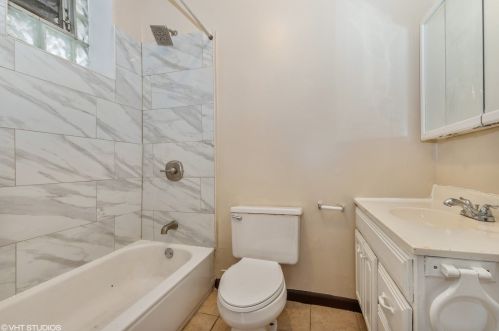 3213 Parnell Ave, Chicago IL 60628-5922 exterior