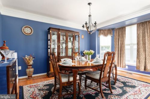 6378 Alderman Dr, Alexandria VA 22315-3731 exterior