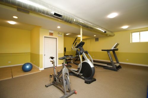 1470 Carmen Ave, Chicago IL 60640-2813 exterior