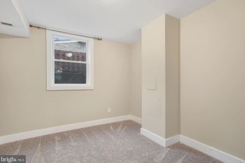 2811 Joseph Makell Ct, Alexandria VA 22306-2840 exterior