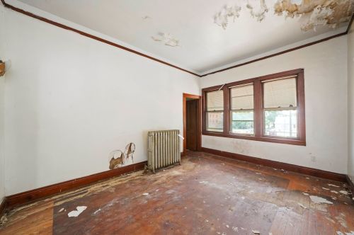 11736 State St, Chicago IL 60628-6135 exterior