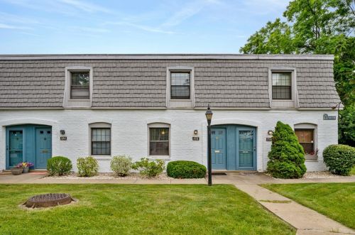 718 Carriage Cir, Pittsburgh, PA 15205-1603