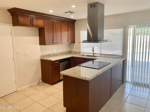 2742 Cheryl Dr, Phoenix AZ  85028-4348 exterior