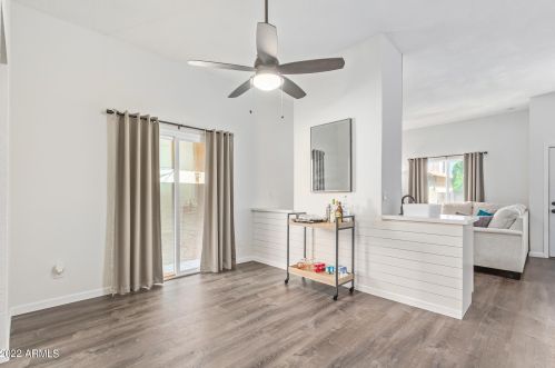 1107 Charleston Ave, Phoenix AZ  85022-1145 exterior