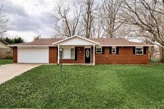 2104 Sandy St, Springdale, AR 72762-6570