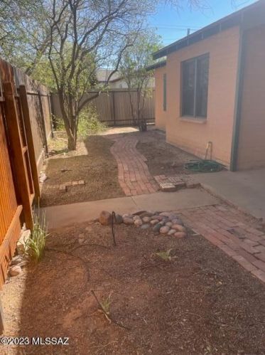 4242 Lester St, Tucson AZ  85712-3117 exterior