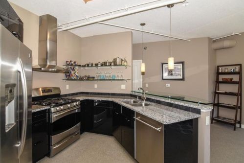 102 Water St, Milwaukee WI  53202-6054 exterior