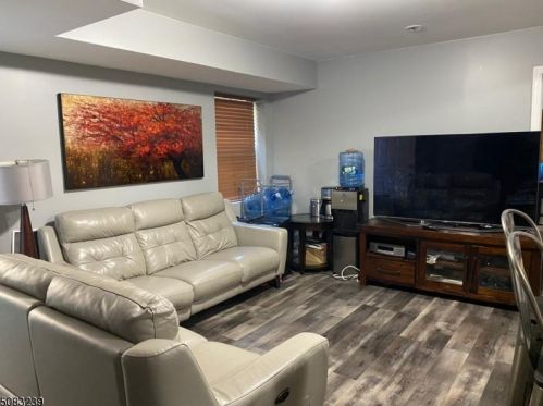 443 Irvine Turner Blvd, Newark NJ 07108-2465 exterior