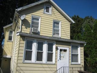 176 Lincoln Ave, Paterson, NJ 07512-2679