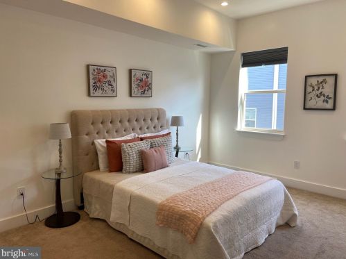 2440 Federal St, Philadelphia PA 19146-2432 exterior