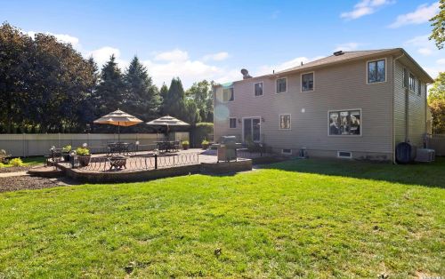 26 Dryden Way, Commack NY 11725-1927 exterior