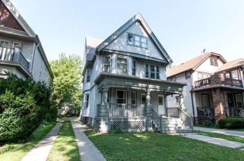 2167 48th St, Milwaukee WI  53208-1102 exterior