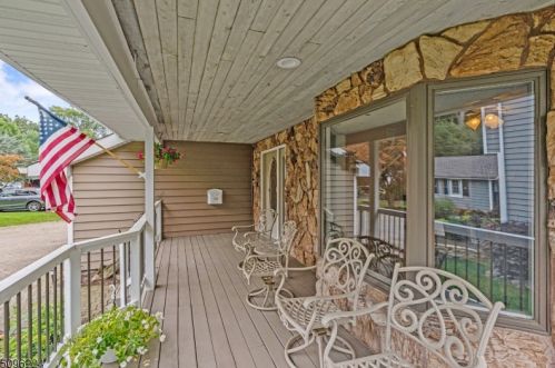 586 Shore Trl, Sparta, NJ 07871-1318