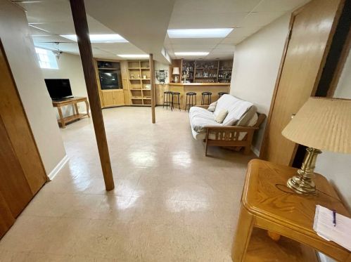 10030 Campbell Ave, Chicago IL 60655-1064 exterior