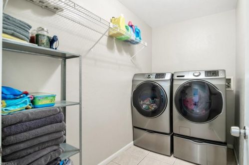 411 8 St, Naples FL 34120-2046 exterior