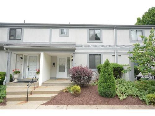 1583 Pinehurst Dr, Pittsburgh PA  15241-3201 exterior