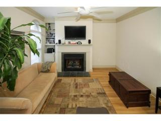 821 Perimeter Walk, Atlanta GA  30338-4784 exterior