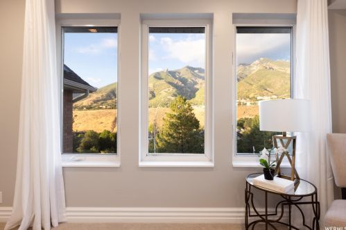 9093 Cyn Gate Cir, Sandy UT 84093-3807 exterior