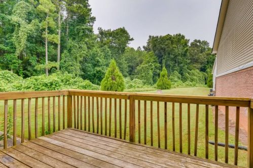 3613 Ginnis Cir, Atlanta GA 30331-8596 exterior