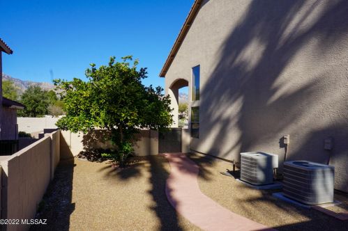 7724 Mcgee Mountain Rd, Tucson AZ 85750-7406 exterior