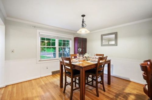 1152 Pinewood Dr, Pittsburgh PA 15243-1810 exterior