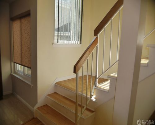 3002 Madaline Dr, Avenel NJ 07001-1362 exterior