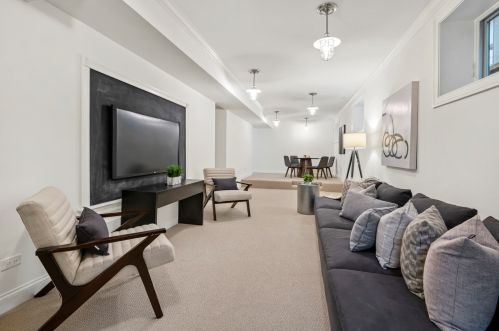 3635 Janssen Ave, Chicago IL 60613-3707 exterior