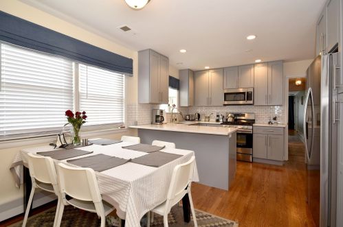 4536 Nottingham Ave, Chicago IL 60656-3825 exterior