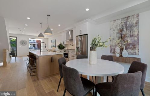 2410 37th St, Washington DC  20007-1835 exterior