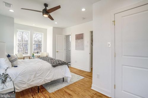 1727 16th St, Washington DC  20020-5661 exterior