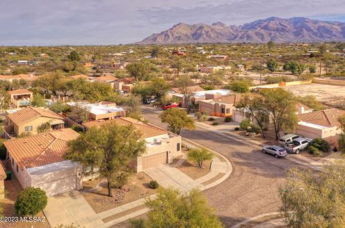 1860 River Otter Dr, Tucson, AZ 85704-1755