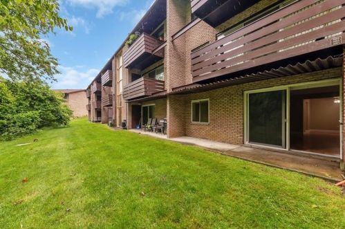 4061 Sanlin Dr, Moon Twp PA 15108-2876 exterior