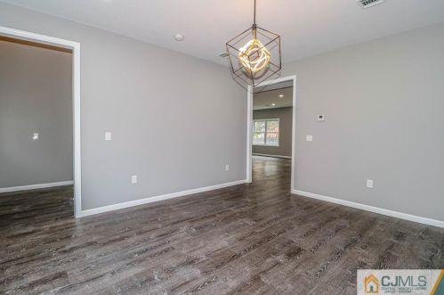 6 Dayton Rd, Edison NJ  08817-4007 exterior