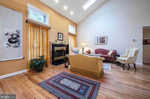 53 Primrose Cir, Princeton NJ 08540-9416 exterior