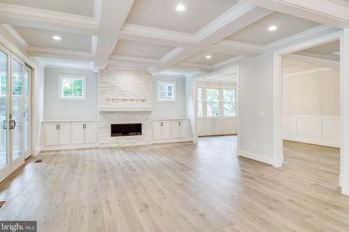 6208 Kellogg Dr, Mc Lean VA  22101-3121 exterior