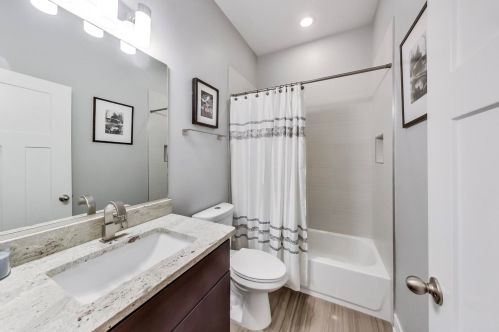 3131 Spaulding Ave, Chicago IL 60618-6804 exterior