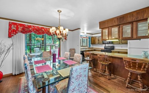 1077 Cedar Crst Dr, Bull Valley IL 60014-6935 exterior