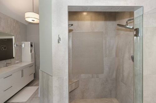 6508 Oakwood Mnr Dr, Bull Valley IL 60012-1196 exterior