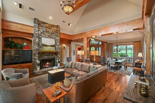 2200 Spg Br Rd, Montgomery TX 77316-2503 exterior