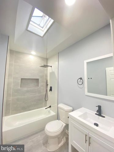 1655 Edgewood St, Philadelphia PA  19151-3912 exterior