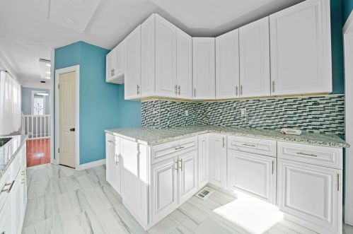 2102 71st St, Chicago IL  60649-2104 exterior