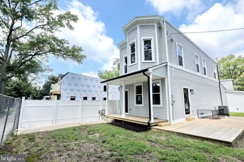 718 Malcolm X Ave, Washington, DC 20032-4215