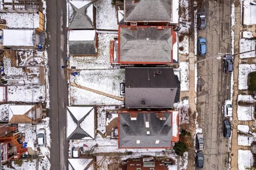 1611 Chislett St, Pittsburgh PA  15206-1312 exterior