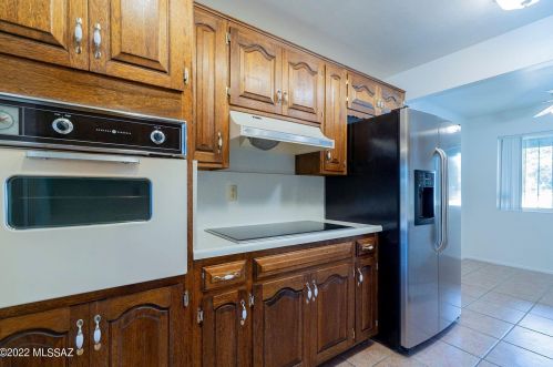 5716 Grant Rd, Tucson AZ 85712-2341 exterior